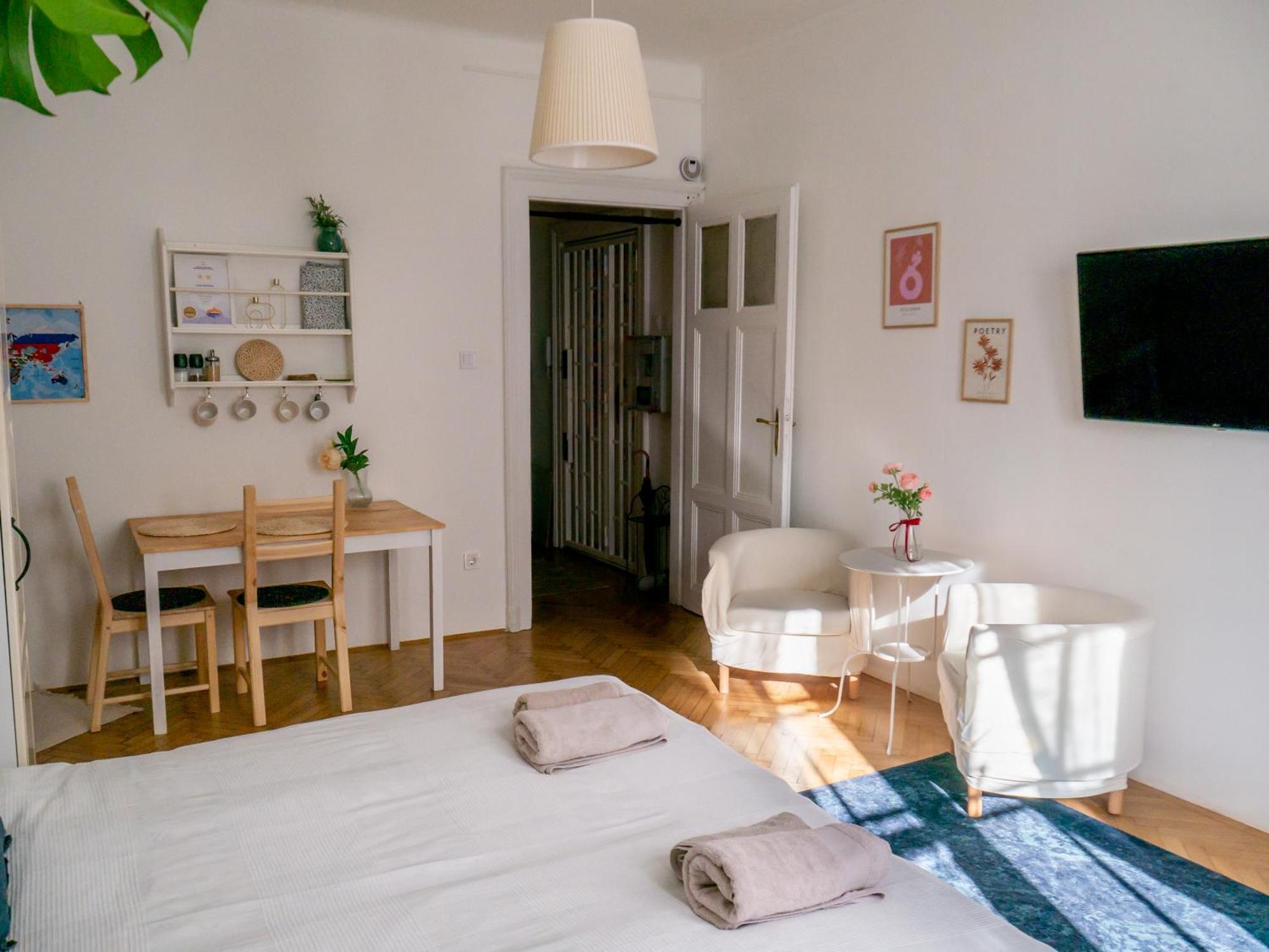 Quiet Apartment Near Buda Castle Budapeste Exterior foto